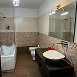 La Rotonda A Toledo בית נופש *